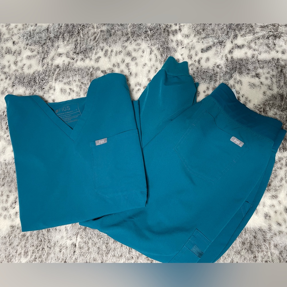 Figs Pacific Blue scrub set